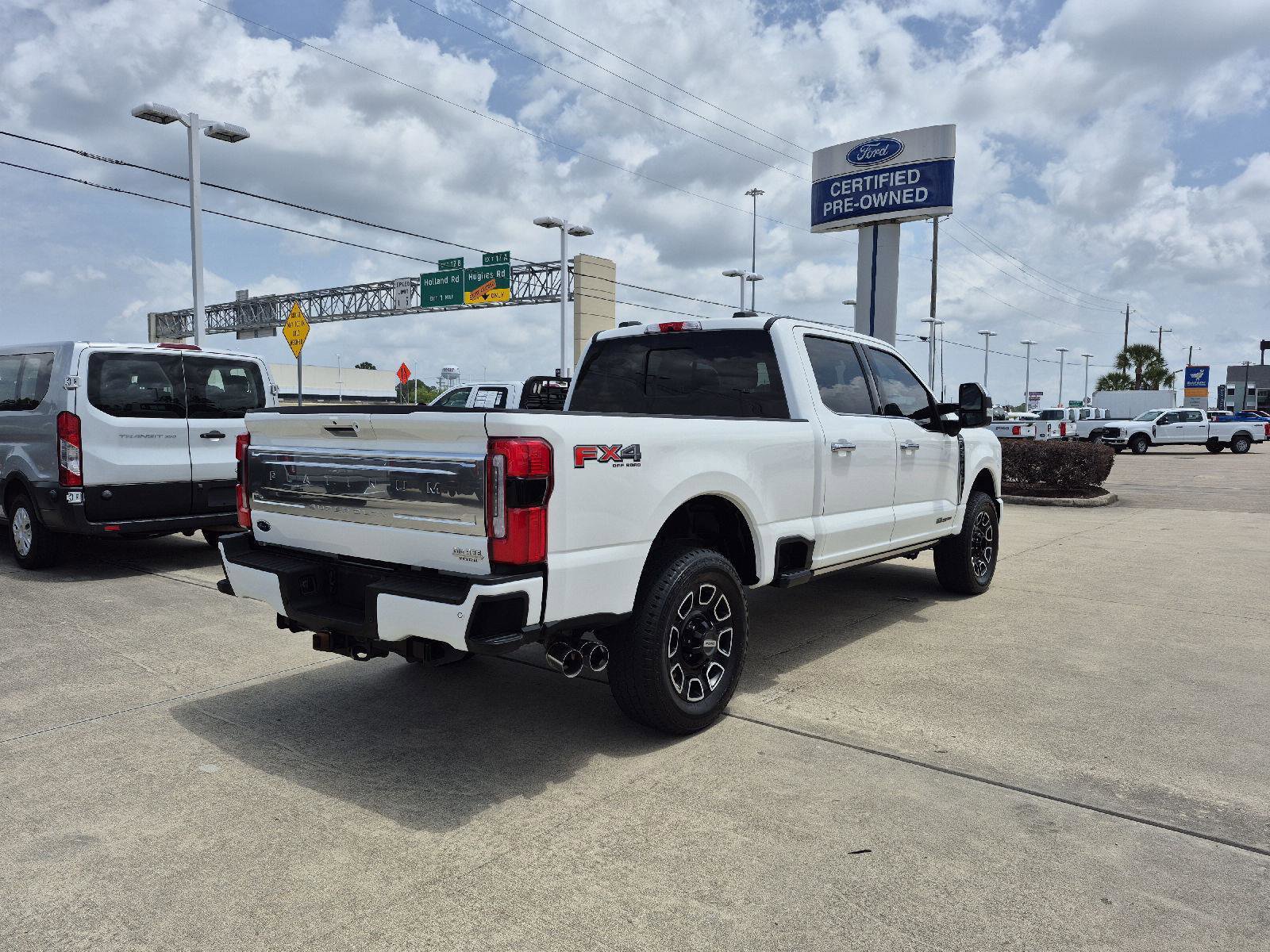 Certified 2024 Ford F250 Platinum w/ FX4 Off-Road Package AWD/4WD image 18