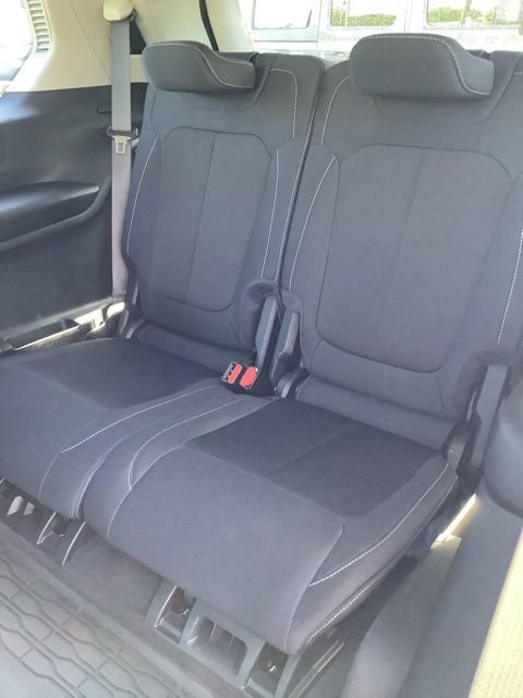 Certified 2023 Jeep Grand Cherokee L Laredo w/ Luxury Tech Group I AWD/4WD image 21