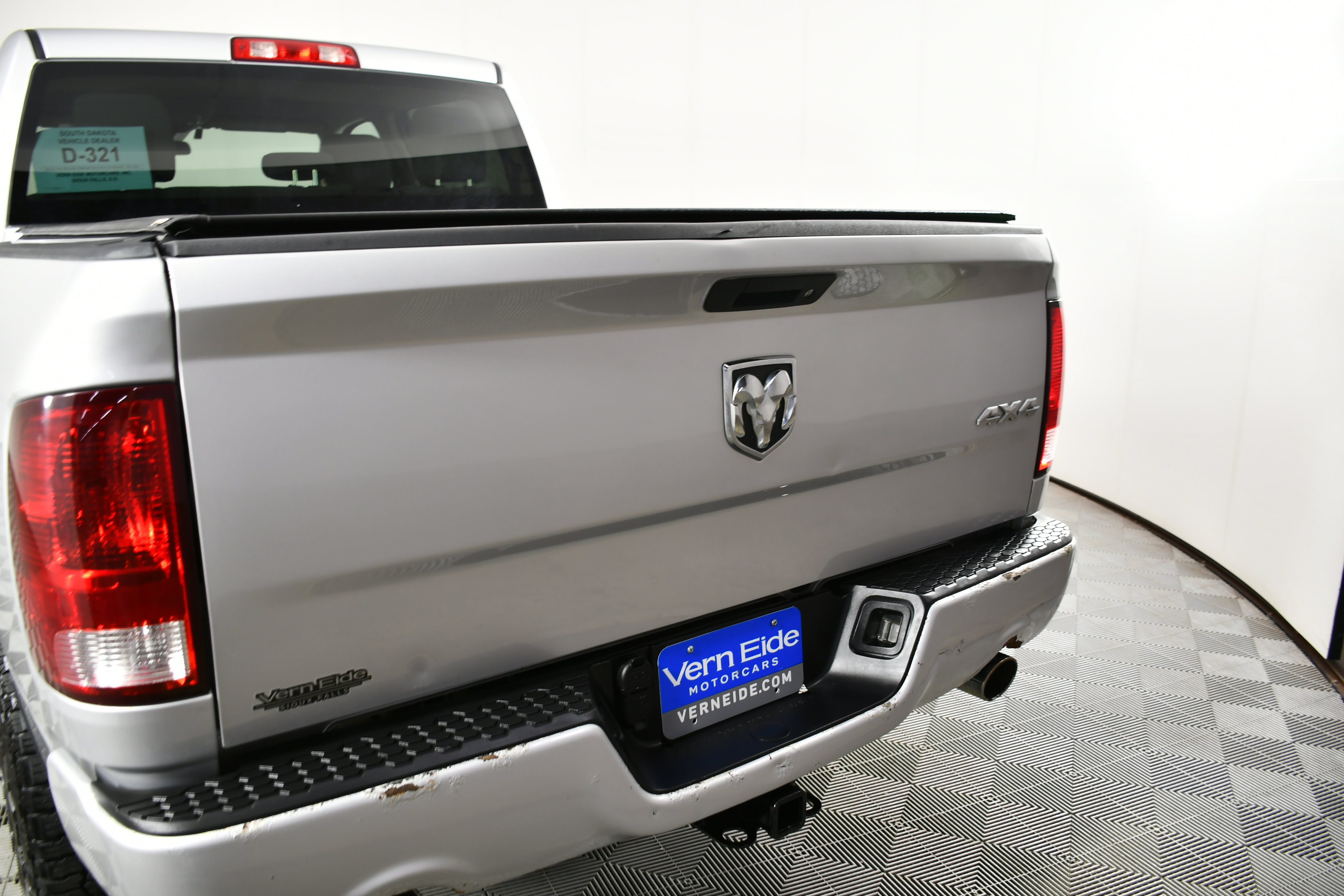 Used 2017 RAM 1500 Express w/ Express Value Package image 15