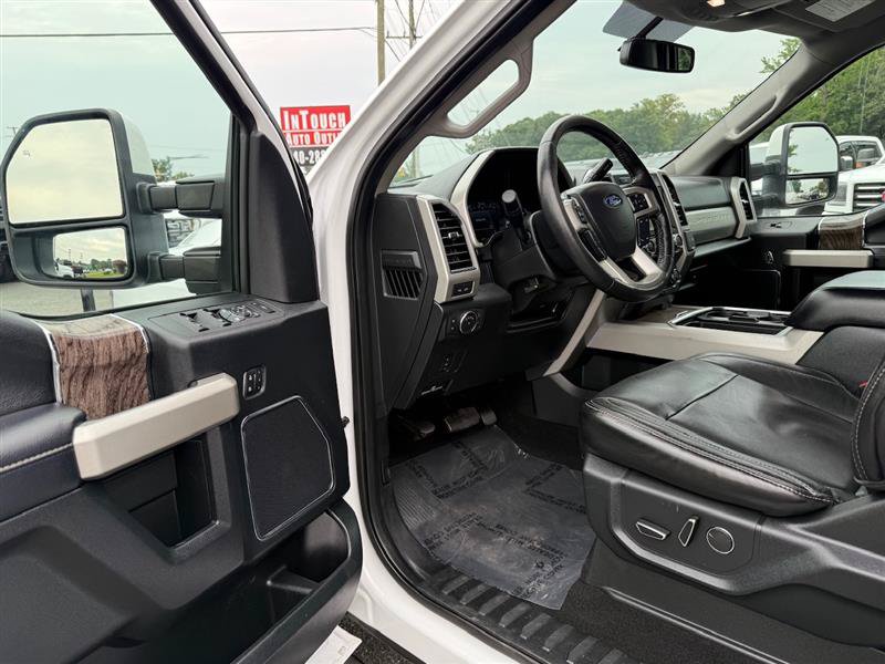 Used 2019 Ford F250 Lariat w/ Lariat Value Package AWD/4WD image 24