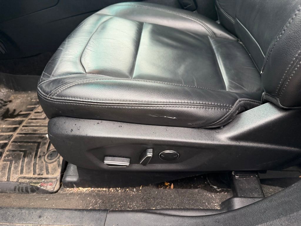 Used 2016 Ford Explorer XLT w/ Equipment Group 202A AWD/4WD image 10