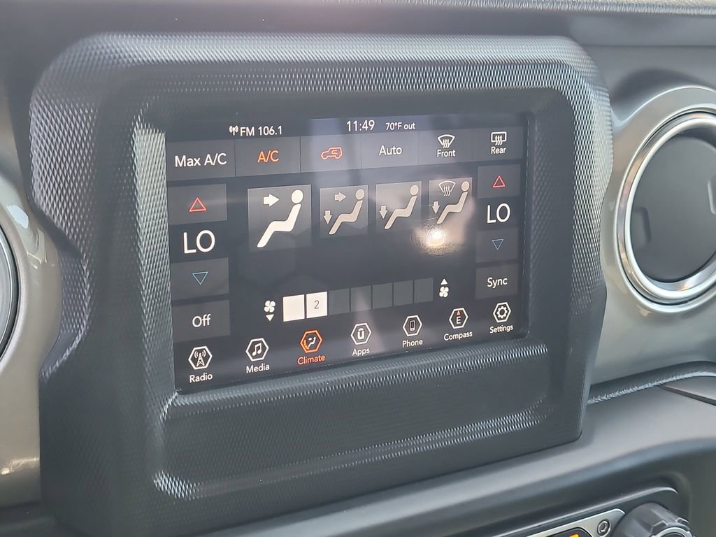 Used 2019 Jeep Wrangler Unlimited Sahara image 20