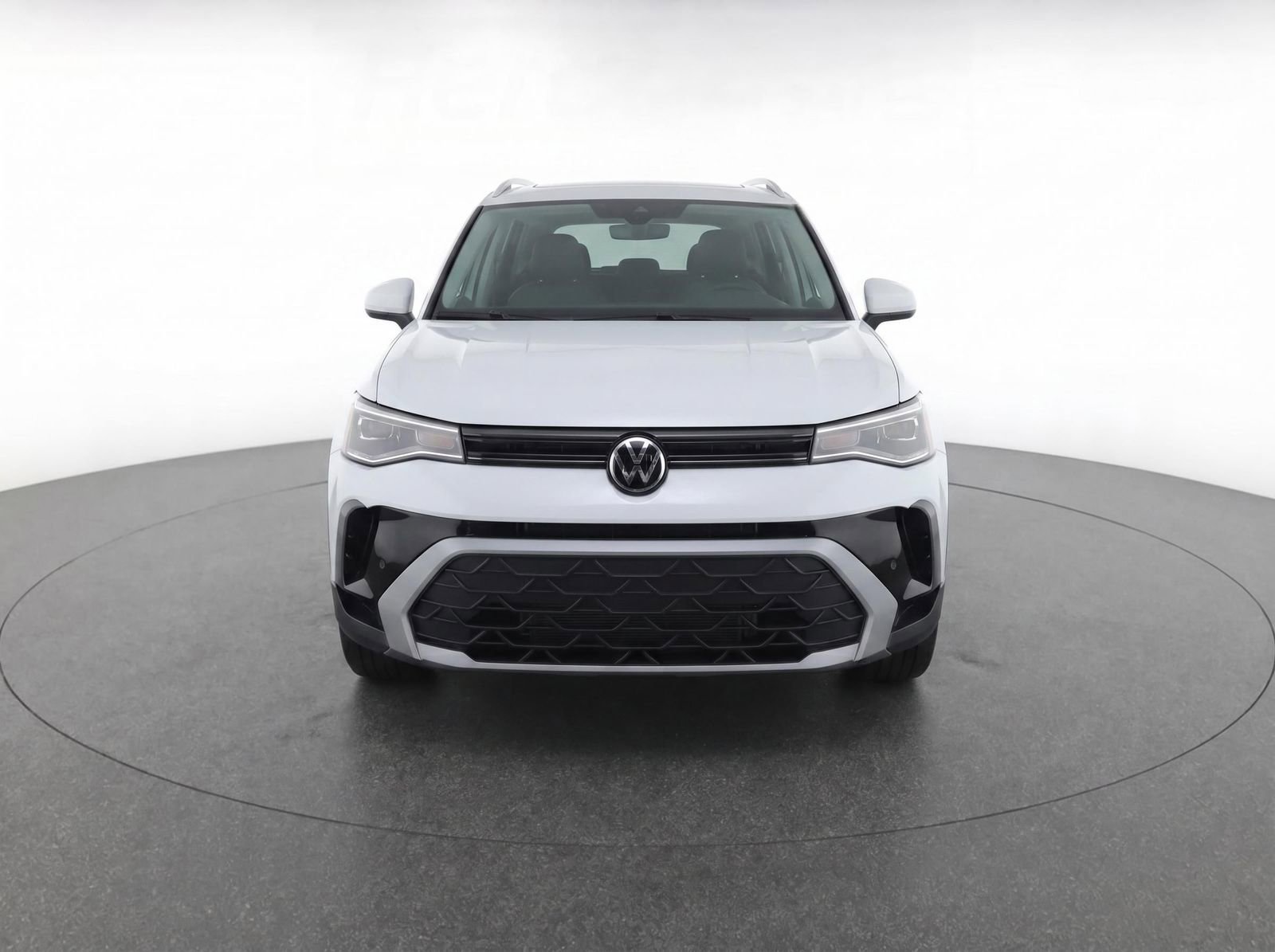 Used 2025 Volkswagen Taos SE w/ Panoramic Sunroof Package AWD/4WD image 8