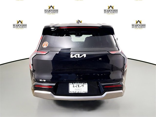 Certified 2026 Kia EV9 Land image 6