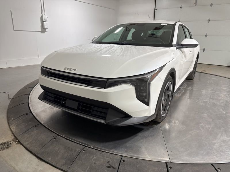 New 2025 Kia K4 EX image 3