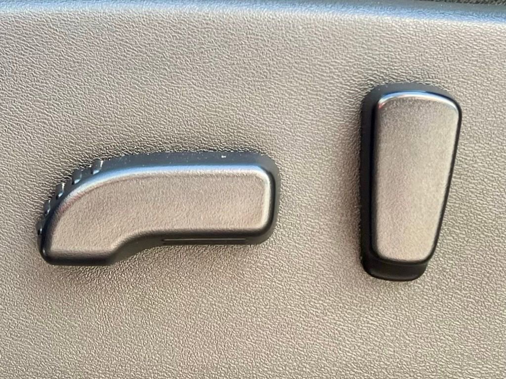 Used 2023 Nissan Frontier PRO-4X w/ Pro-4X Premium Package image 27