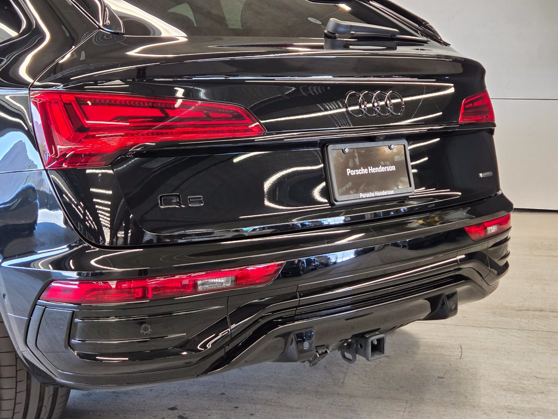 Used 2025 Audi Q5 Prestige w/ Prestige Package AWD/4WD image 8