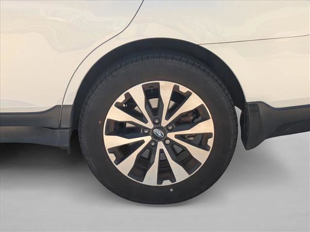 Used 2016 Subaru Outback 2.5i Limited image 16