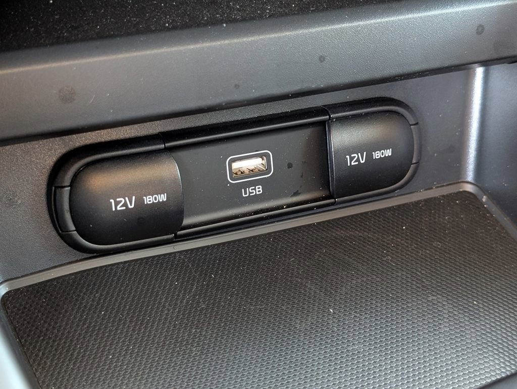 Certified 2025 Kia Soul LX image 30