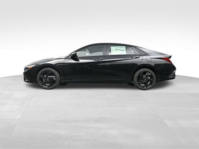 Used 2026 Hyundai Elantra Sport FWD image 33