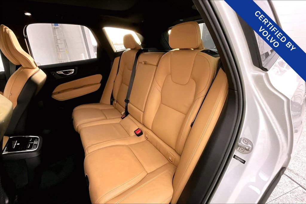 Used 2023 Volvo XC60 B5 Ultimate w/ Protection Package Premier image 34