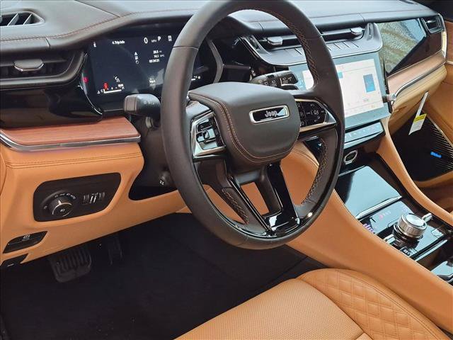 New 2027 Jeep Grand Cherokee Summit AWD/4WD image 3