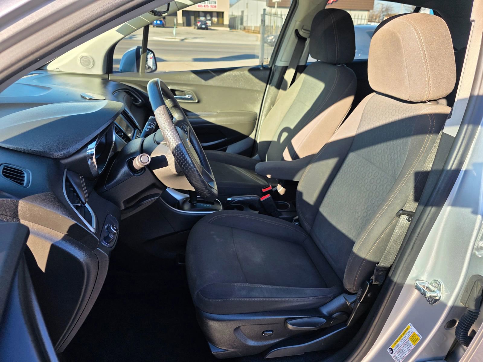 Used 2018 Chevrolet Trax LS FWD image 9