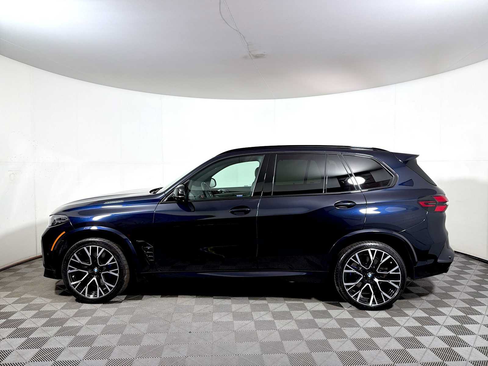 Used 2026 BMW X5 M Competition w/ Executive Package AWD/4WD image 4