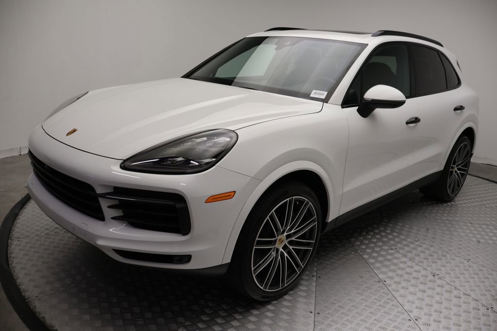 Used 2023 Porsche Cayenne S AWD/4WD image 2
