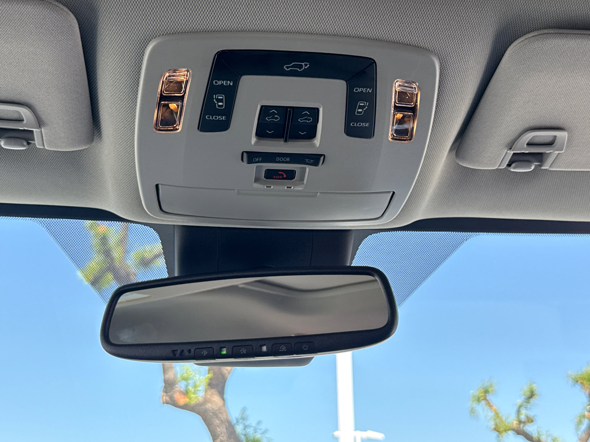 Certified 2026 Toyota Sienna XLE image 25