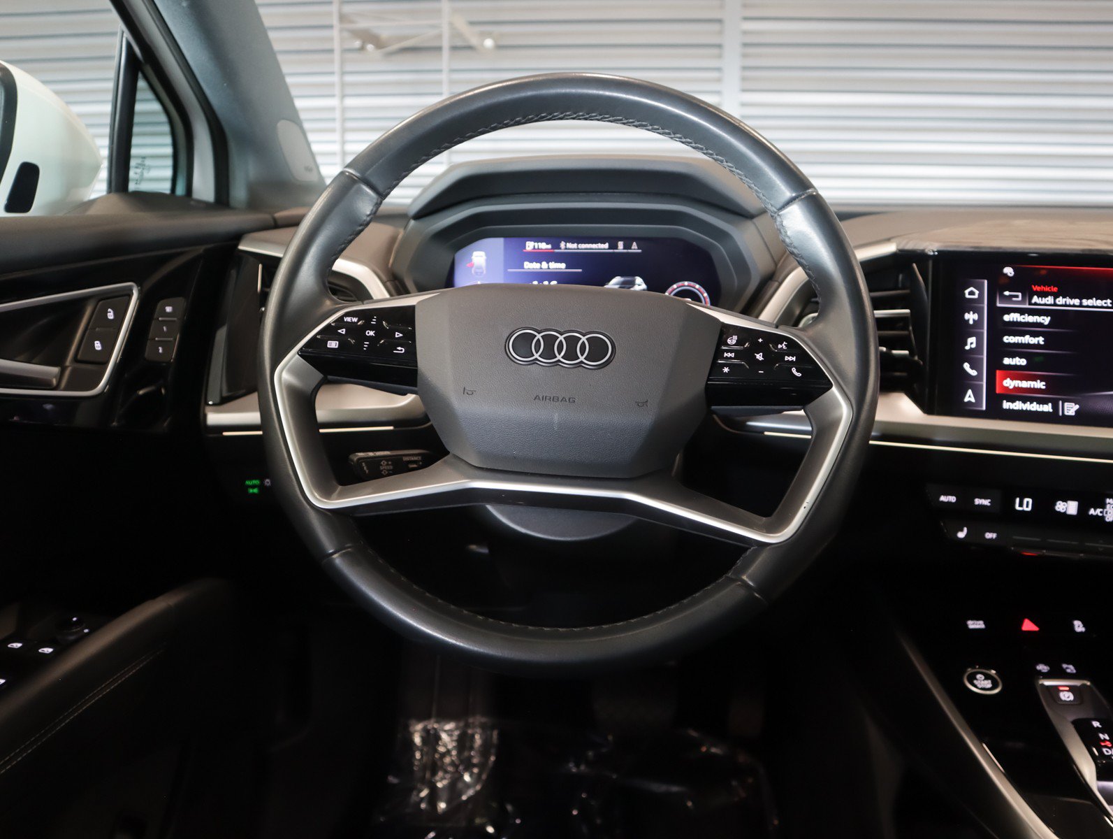 Used 2023 Audi Q4 e-tron Premium Plus w/ Premium Plus RWD image 17