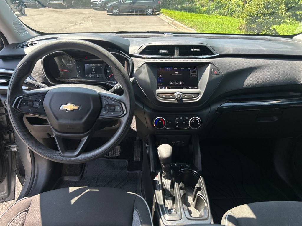 Used 2023 Chevrolet TrailBlazer LS AWD/4WD image 14