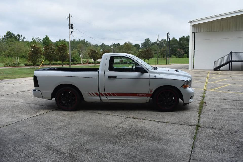 Used 2011 RAM 1500 ST image 4