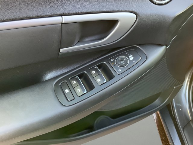 Used 2025 Hyundai Sonata SEL FWD image 9