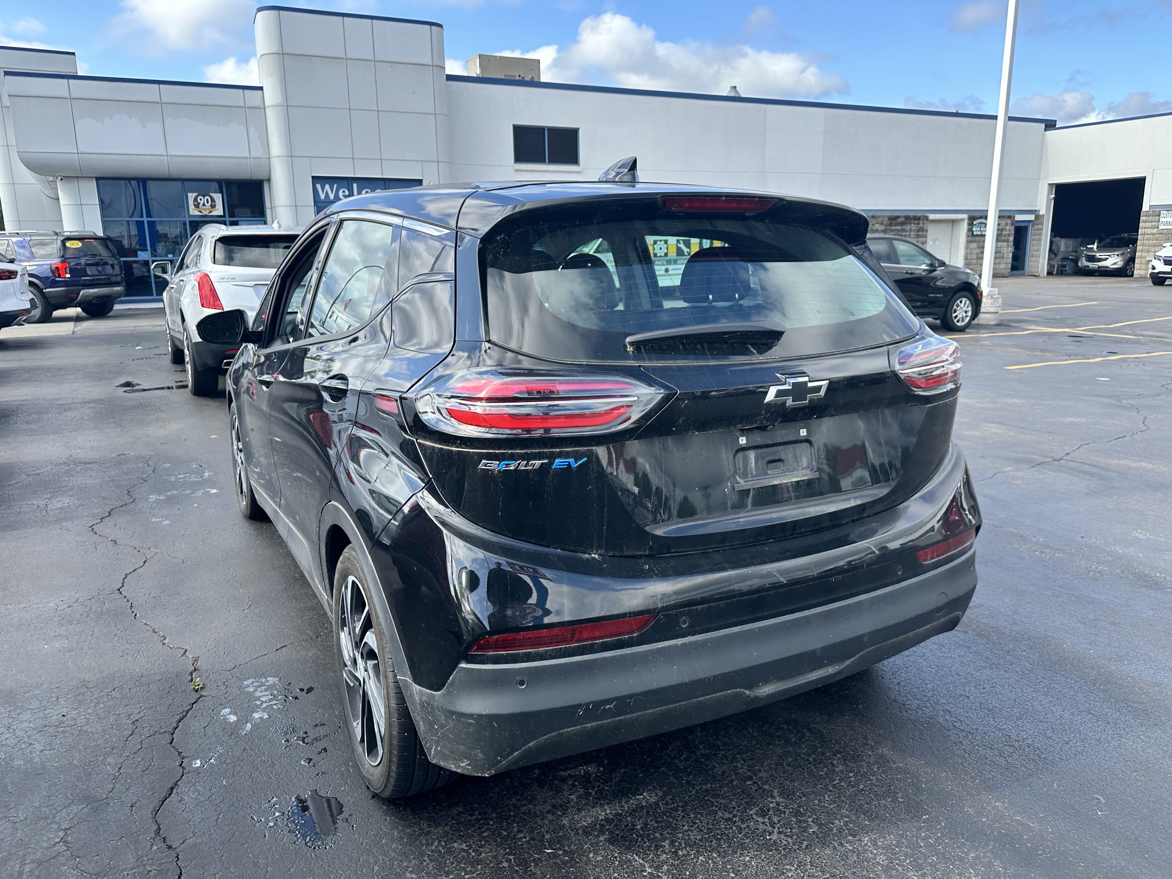 Used 2023 Chevrolet Bolt LT FWD image 6