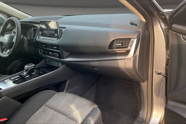 Certified 2026 Nissan Rogue SV FWD image 15