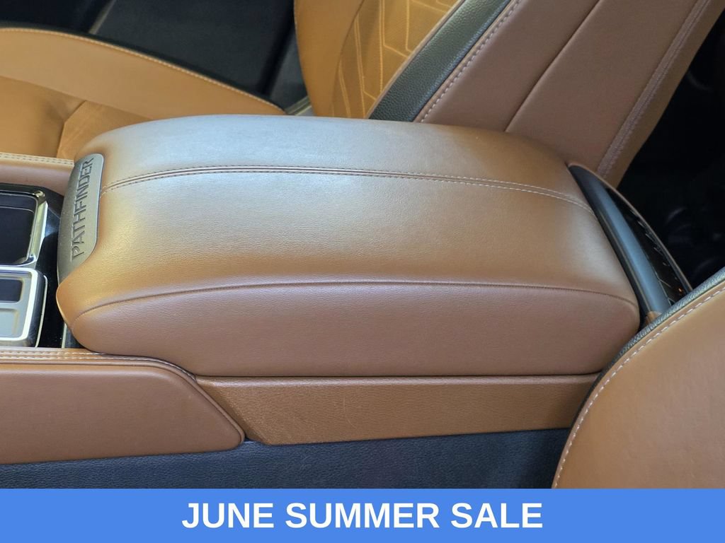 Used 2023 Nissan Pathfinder Platinum FWD image 10