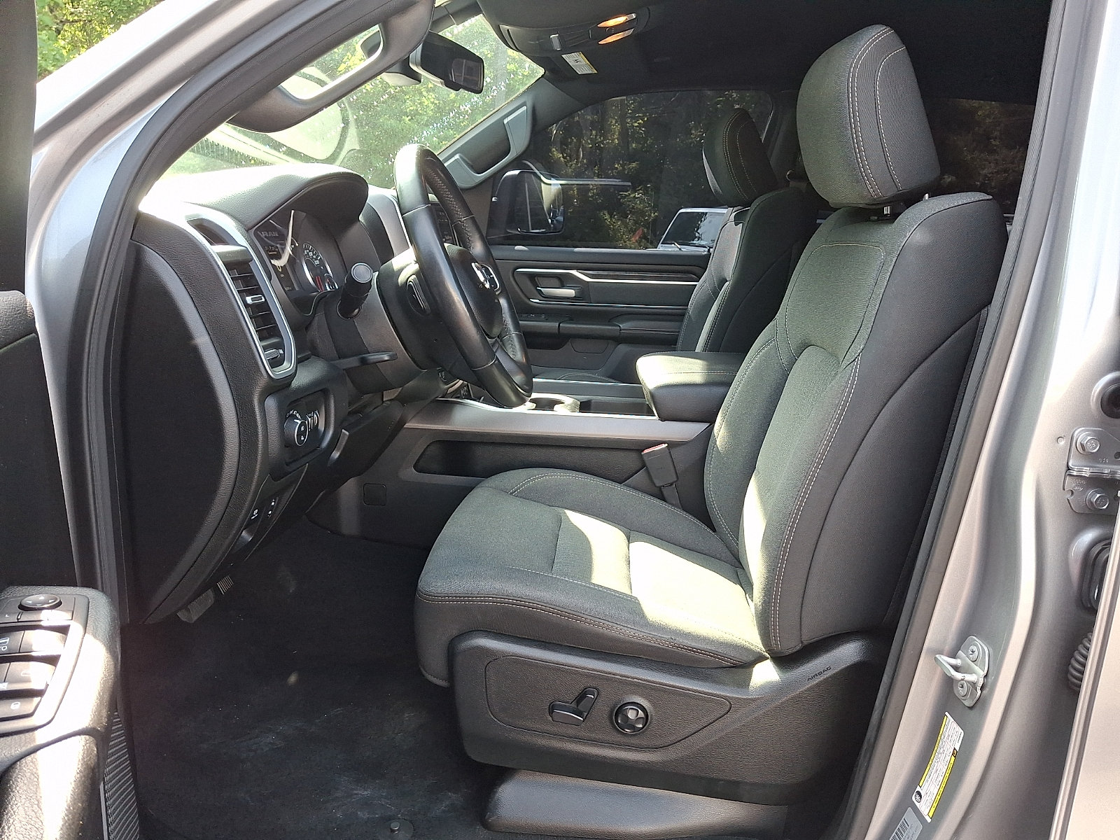 Certified 2019 RAM 1500 Big Horn AWD/4WD image 13