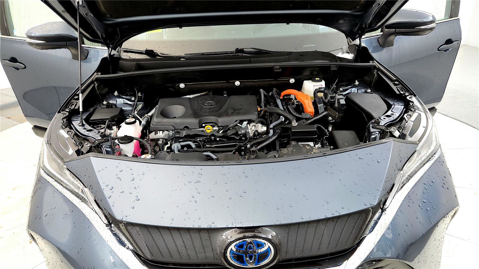 Certified 2023 Toyota Venza LE image 14