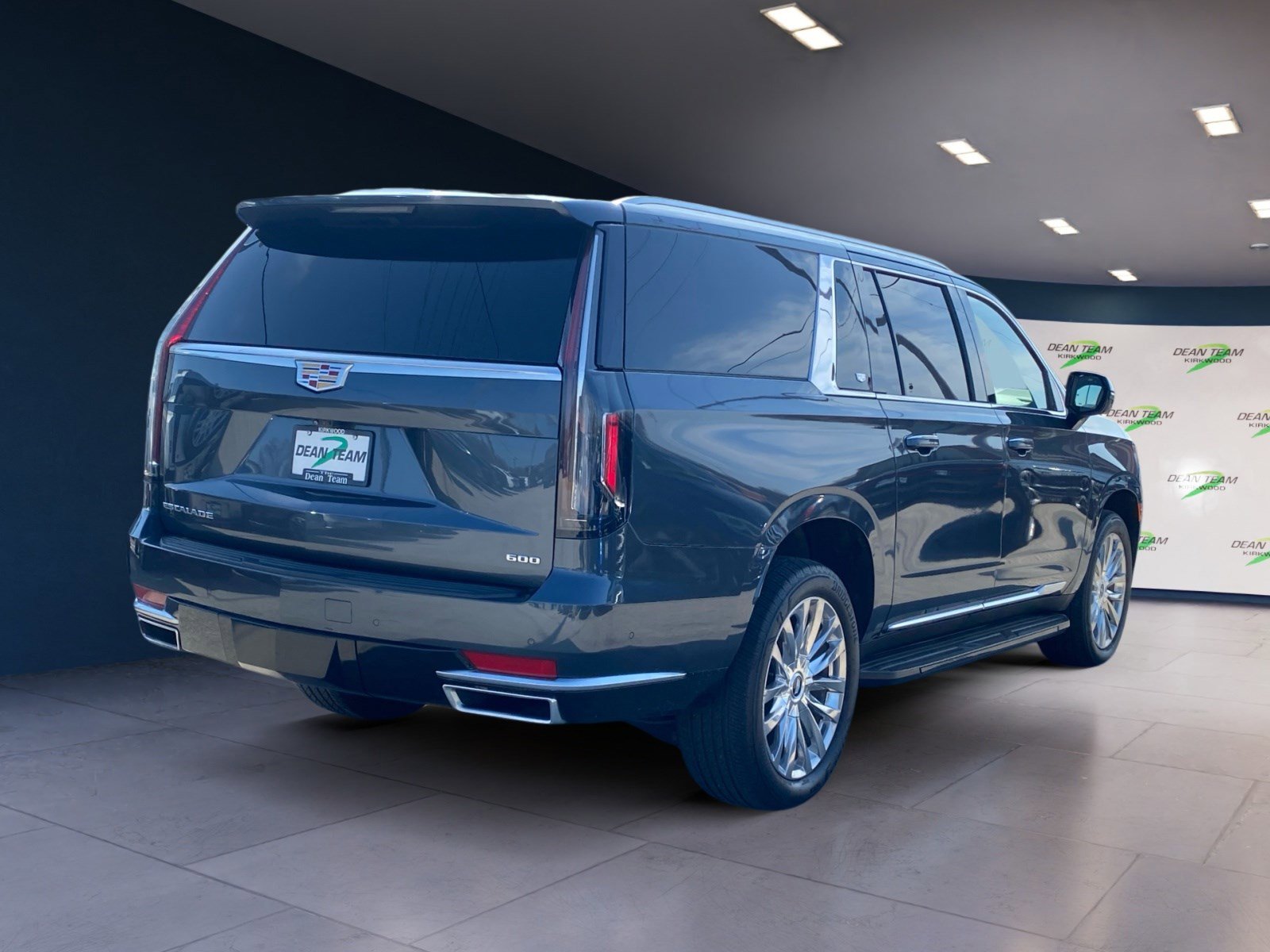 Used 2021 Cadillac Escalade ESV Premium Luxury image 6