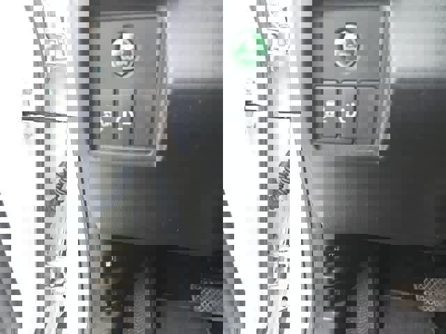 Used 2017 Honda HR-V LX image 11