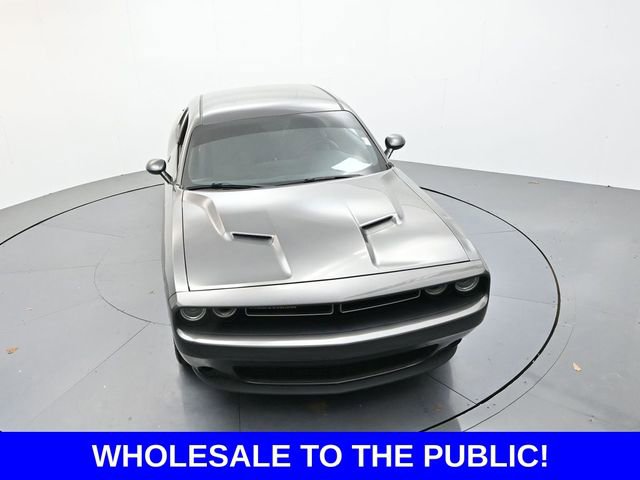 Used 2017 Dodge Challenger SXT RWD image 19