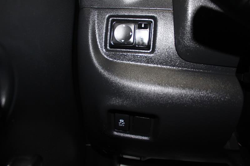 Used 2016 Nissan Versa Note S FWD image 18