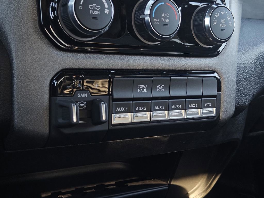 New 2026 RAM 3500 Tradesman w/ Chrome Appearance Group image 27