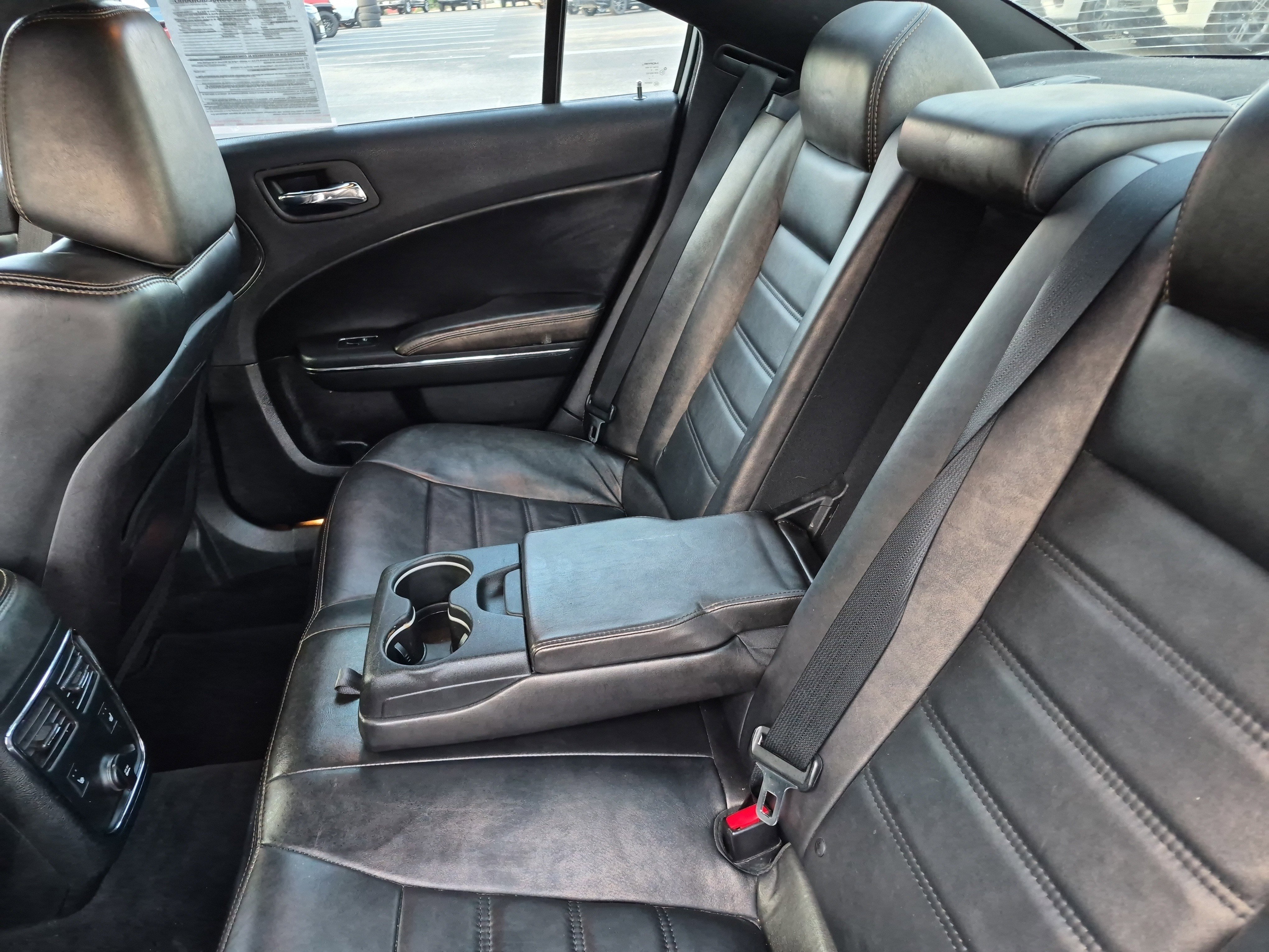 Used 2014 Dodge Charger SXT image 17