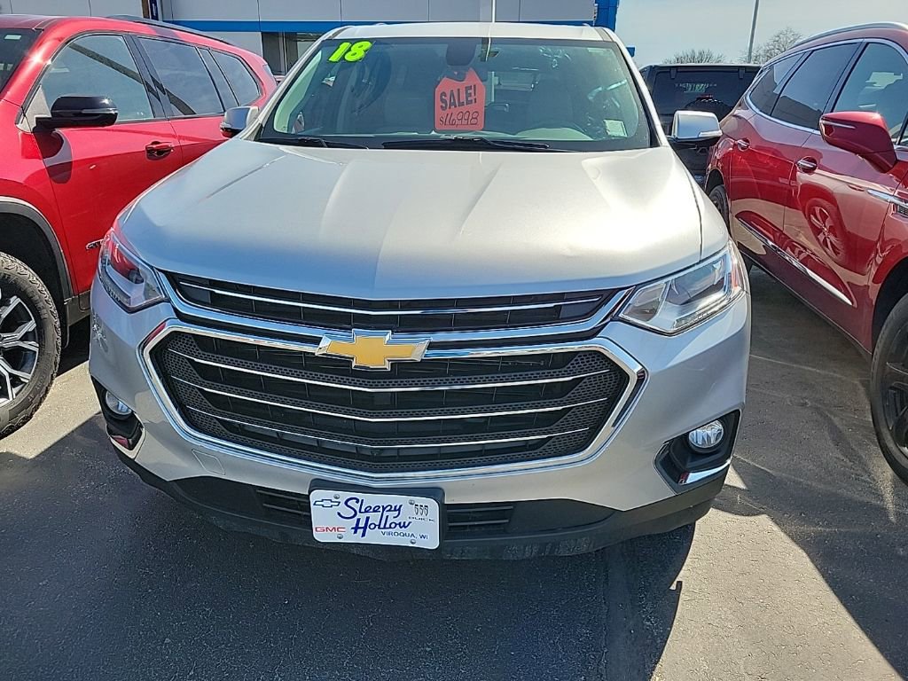 Used 2018 Chevrolet Traverse LT image 2