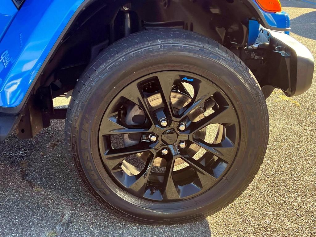 Certified 2023 Jeep Wrangler Unlimited Sahara w/ Cold Weather Group image 9