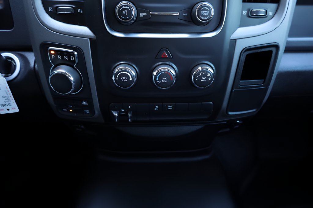 Used 2016 RAM 1500 Express AWD/4WD image 36