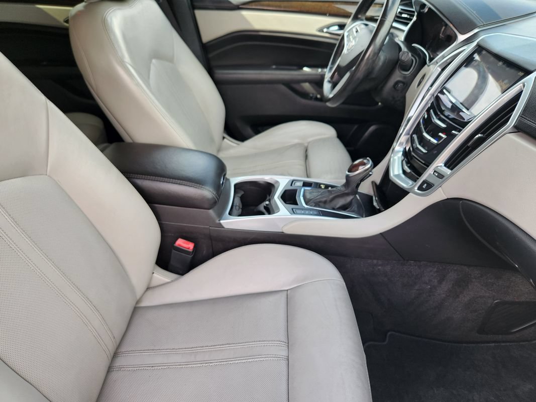 Used 2013 Cadillac SRX Luxury w/ Driver Awareness Package FWD image 17