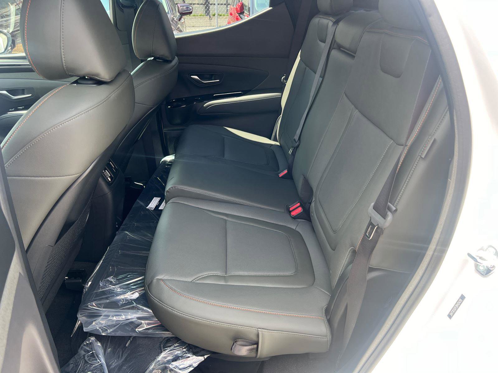 Certified 2024 Hyundai Santa Cruz Limited image 11