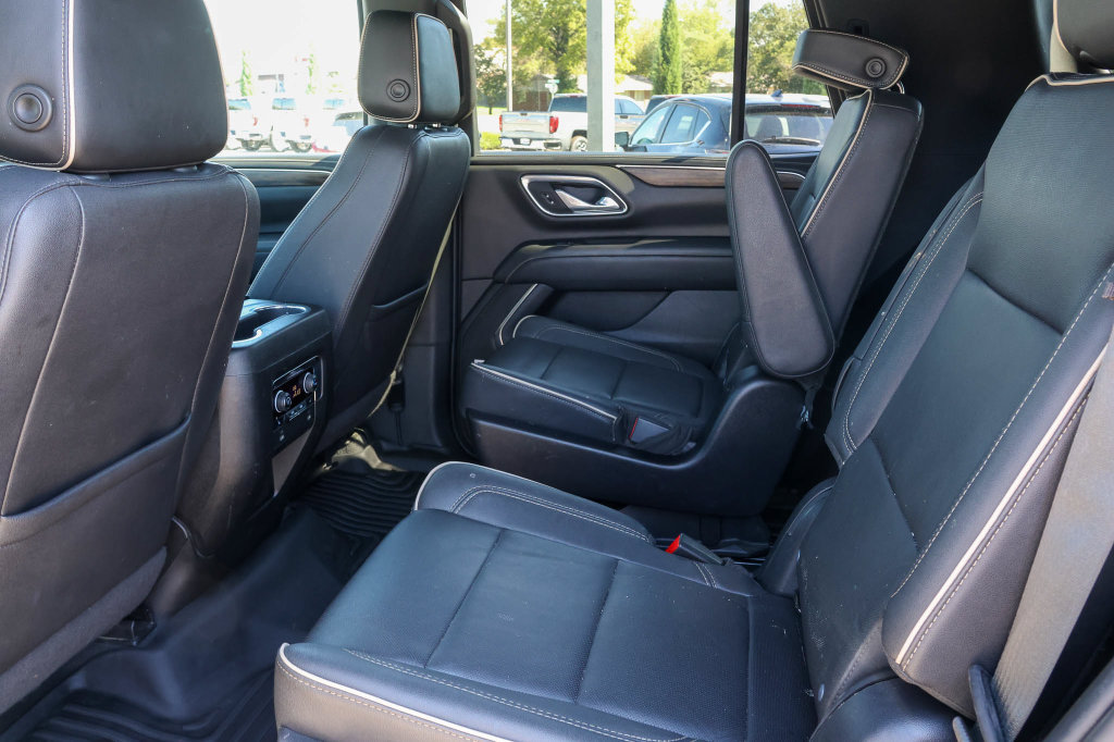 Used 2023 Chevrolet Tahoe Premier AWD/4WD image 15