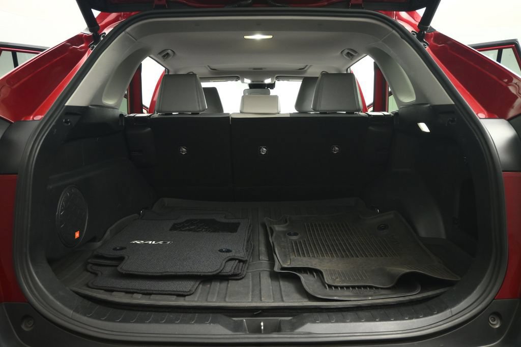 Used 2022 Toyota RAV4 XLE Premium FWD image 56