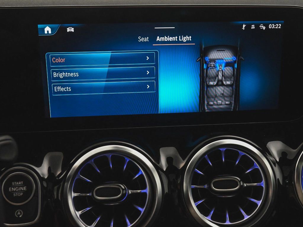 Used 2024 Mercedes-Benz GLA 35 AMG 4MATIC image 32