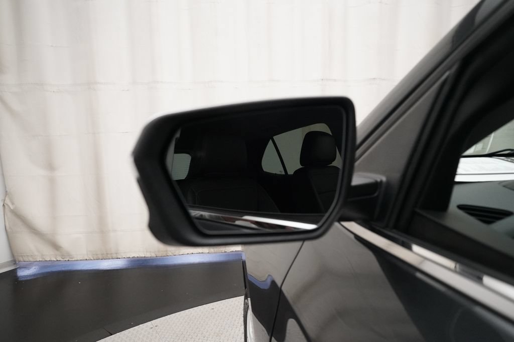 Used 2020 Chevrolet Equinox Premier AWD/4WD image 25