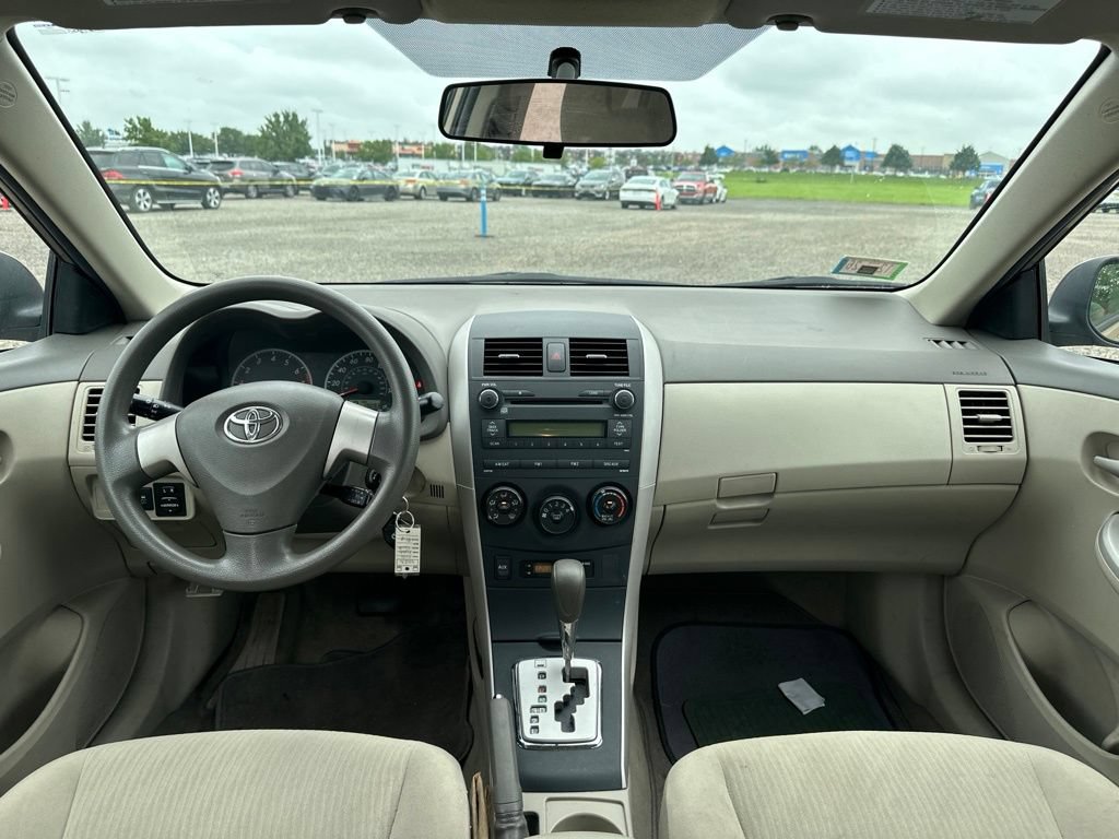 Used 2010 Toyota Corolla LE FWD image 18