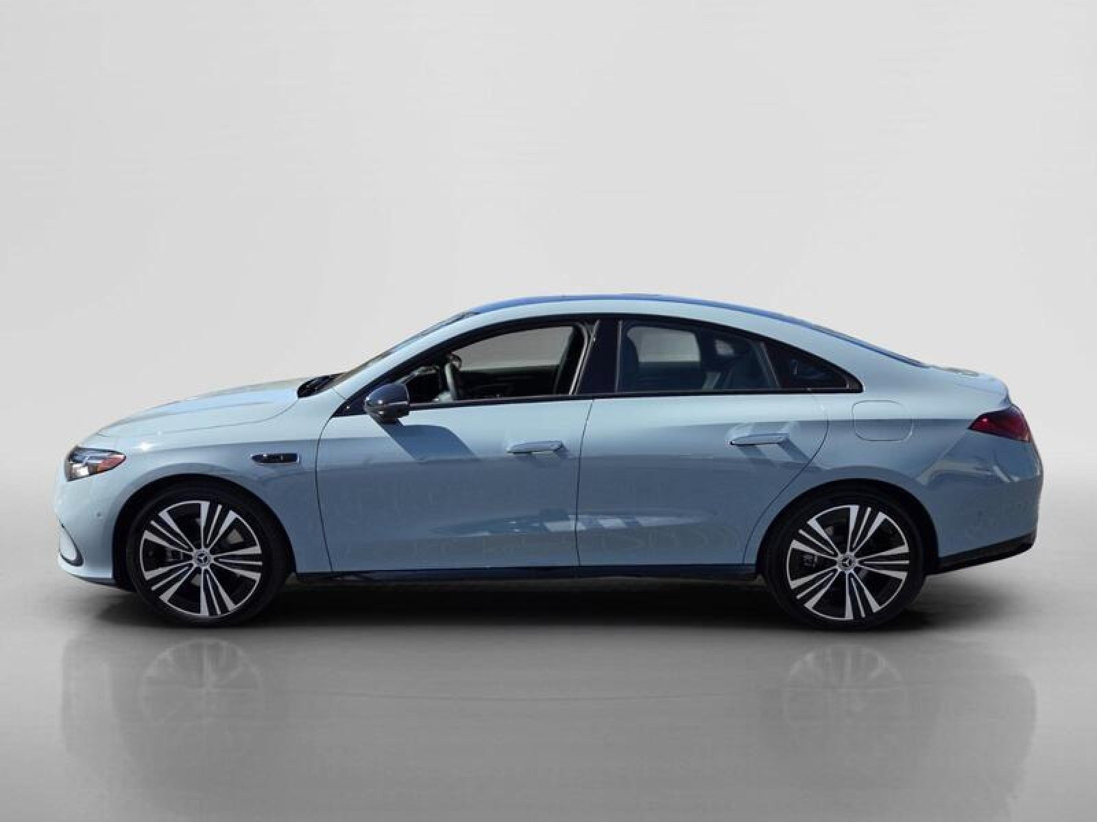 New 2027 Mercedes-Benz CLA 220 image 2