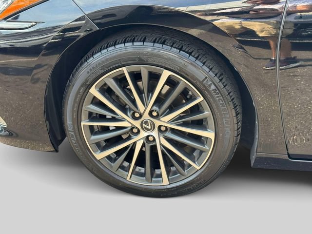 Used 2023 Lexus ES 350 w/ Premium Package FWD image 10