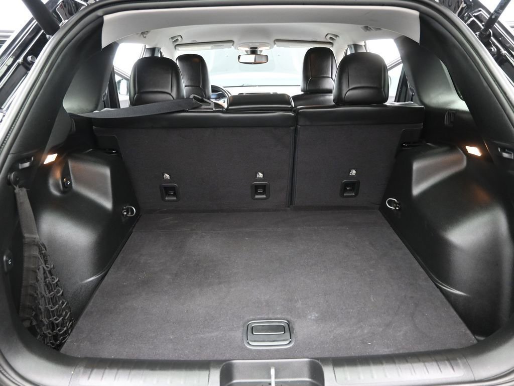 Used 2019 Jeep Cherokee Limited image 25