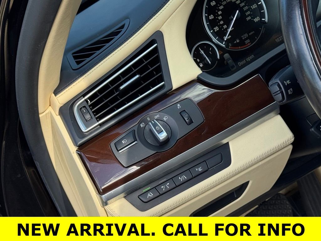 Used 2011 BMW 750Li w/ Luxury Rear Seating Pkg image 33