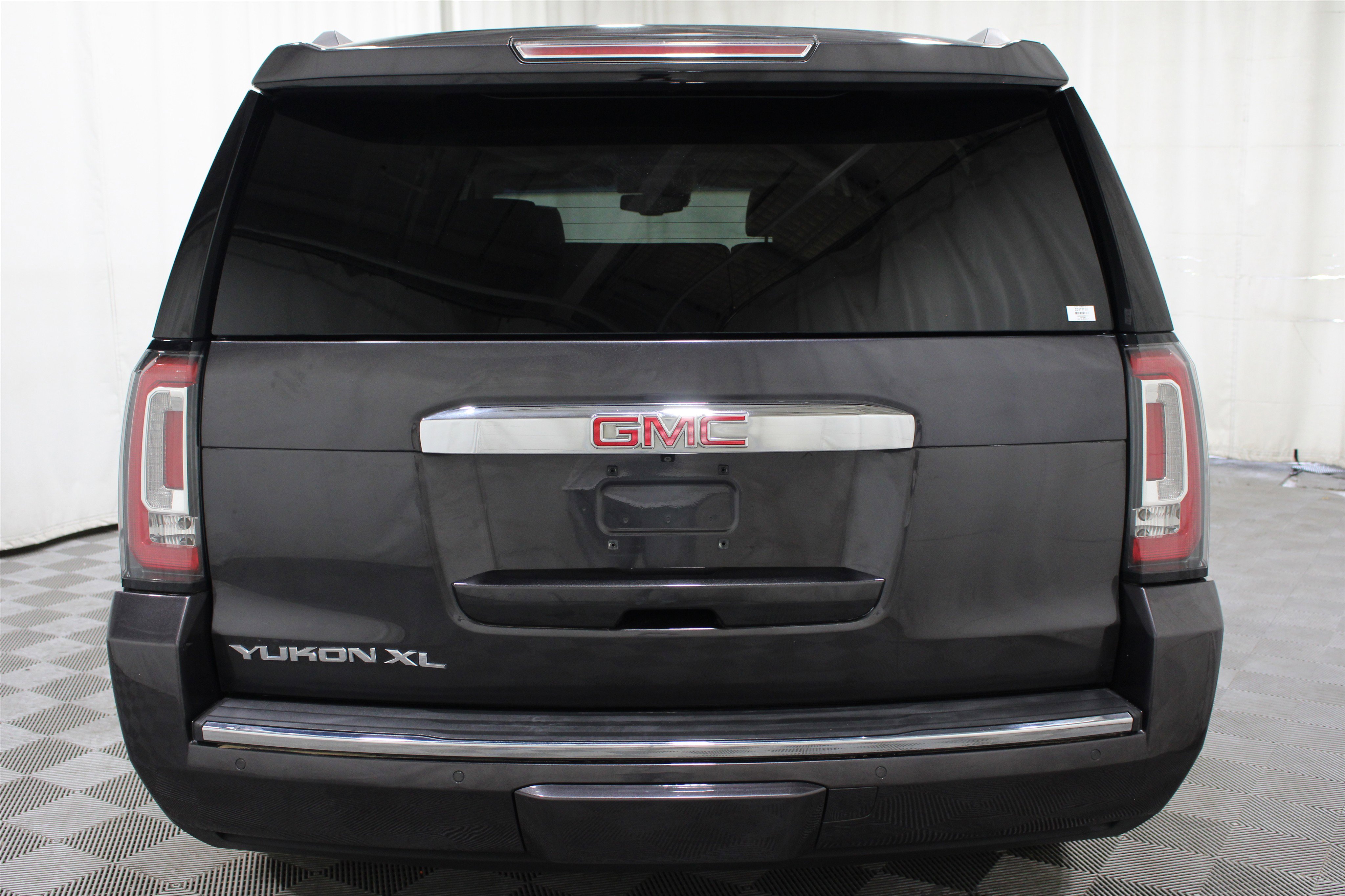 Used 2017 GMC Yukon XL Denali w/ Open Road Package image 38